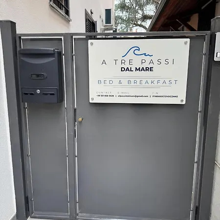 A Tre Passi Dal Mare Bed and Breakfast 3*